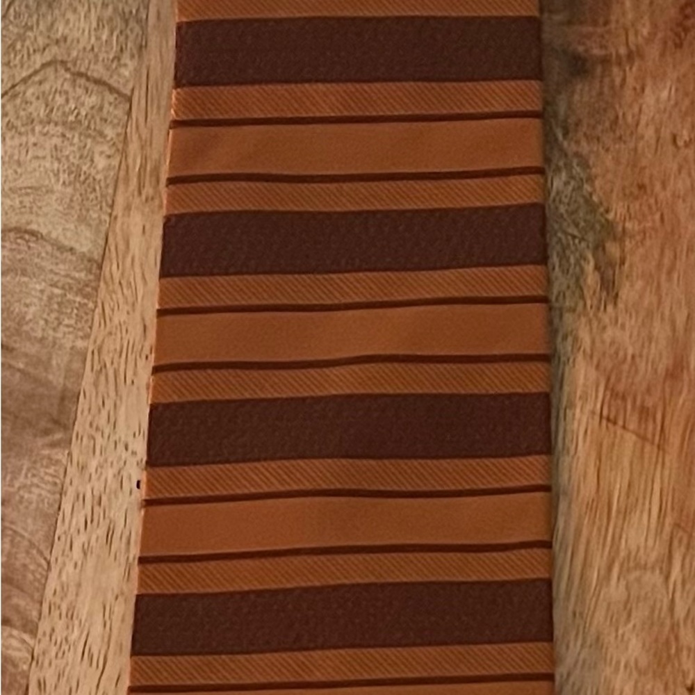 JOESPH A. BANK MEN’S RUST & BROWN 100% SILK NECKTIE/PRE-OWNED/PICTURESQUE!!